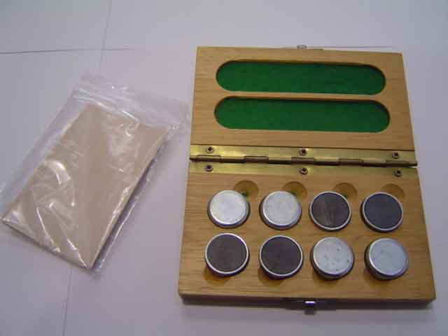 Kit de 6 imanes de gran adherencia (25 Mega-Gauss) para soporte de piezas con estuche de madera. 